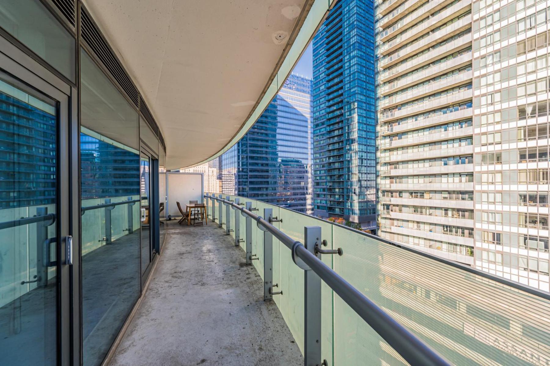 York Suites 5 Торонто Екстер'єр фото