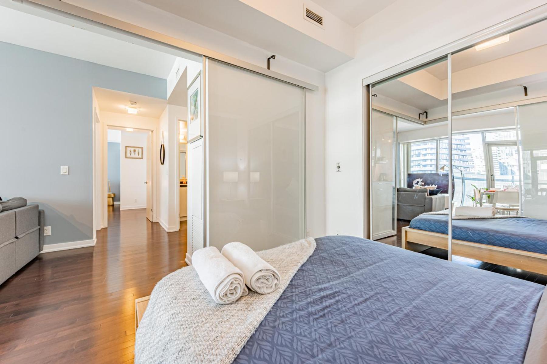 York Suites 5 Торонто Екстер'єр фото